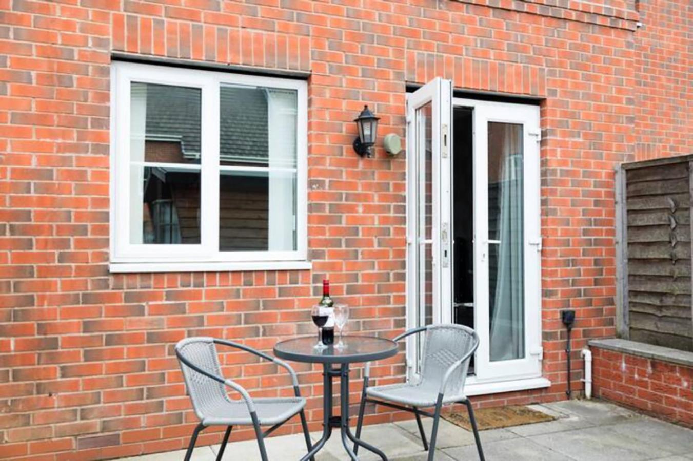 Walsall Group Accommodation Екстериор снимка