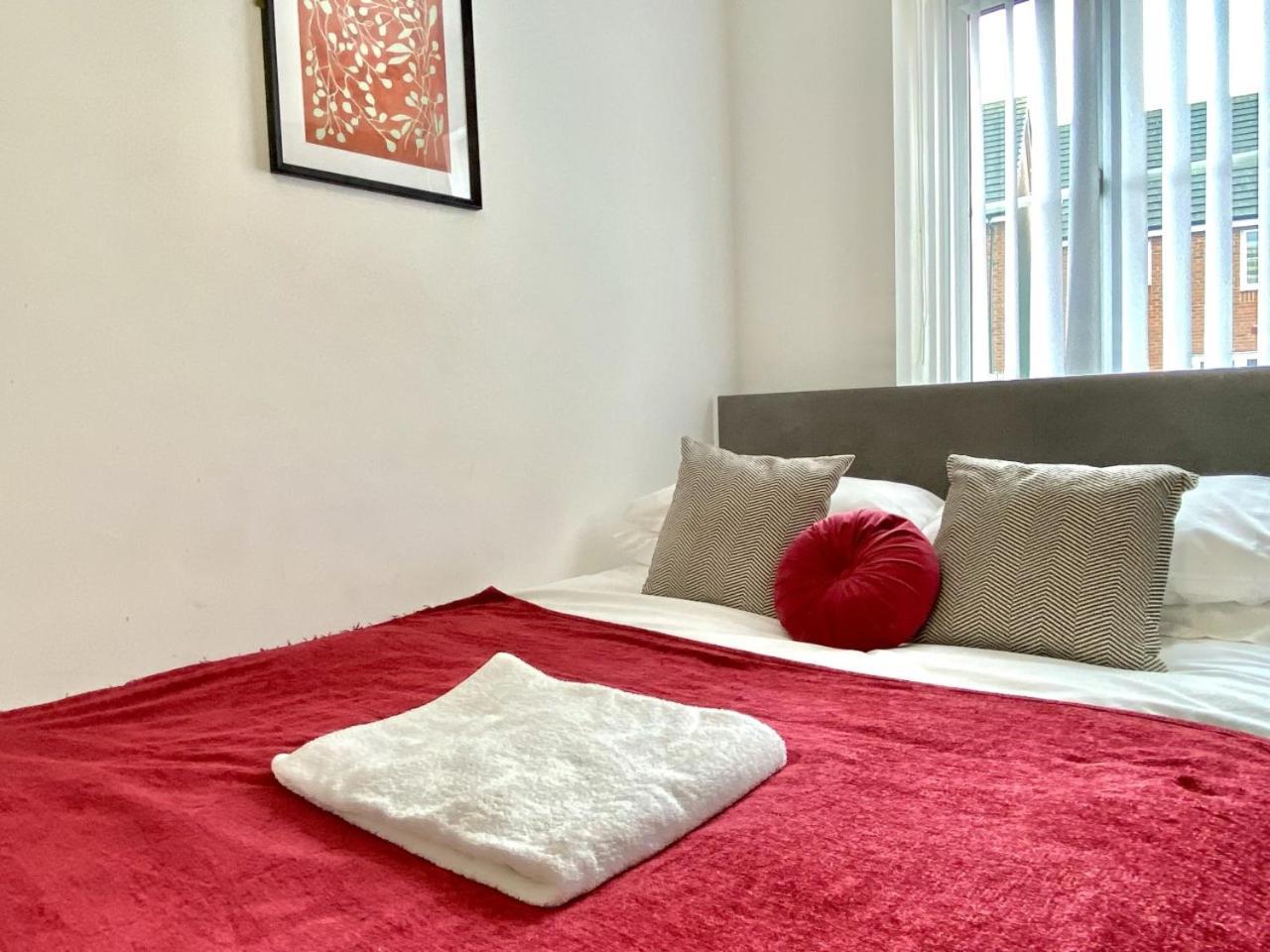 Walsall Group Accommodation Екстериор снимка