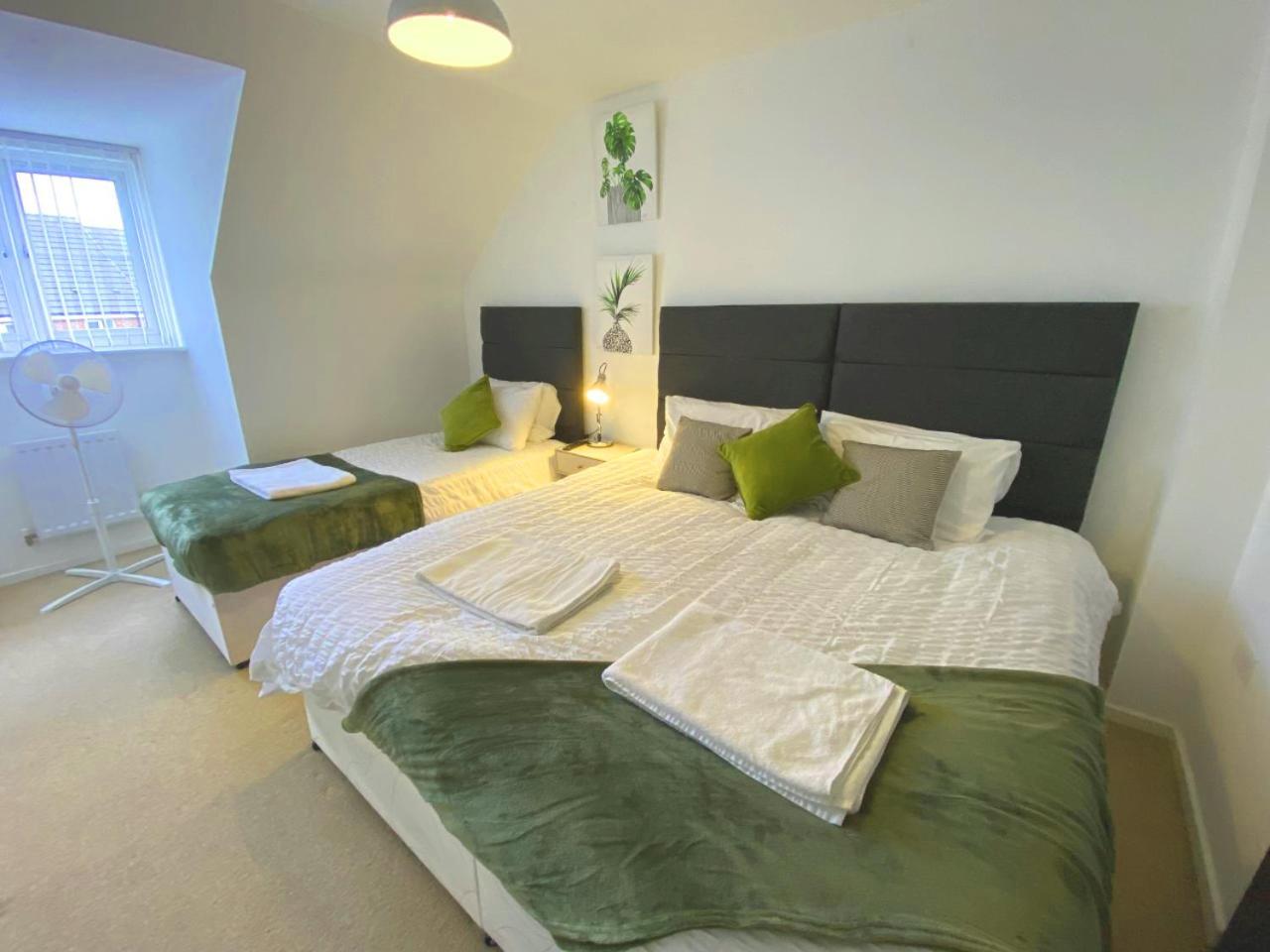 Walsall Group Accommodation Екстериор снимка