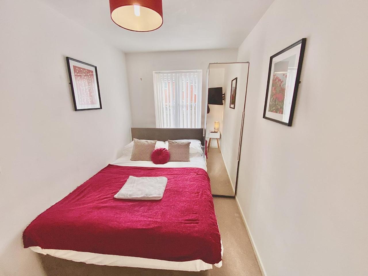 Walsall Group Accommodation Екстериор снимка