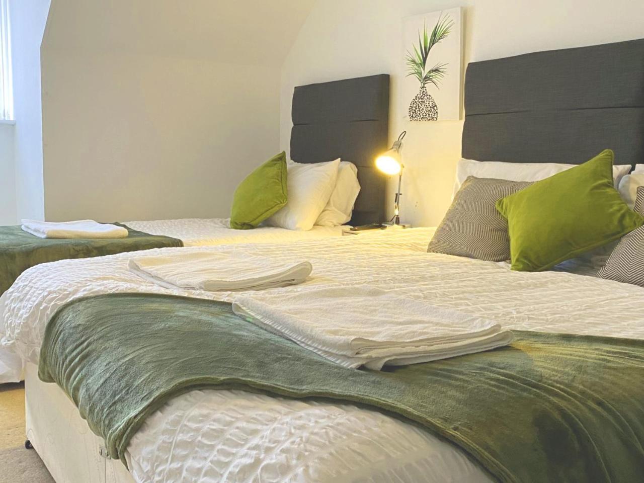 Walsall Group Accommodation Екстериор снимка