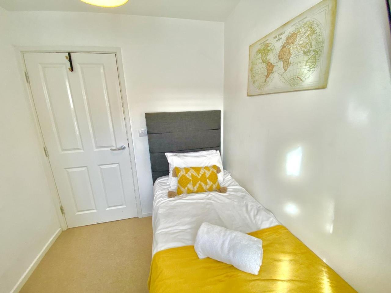 Walsall Group Accommodation Екстериор снимка