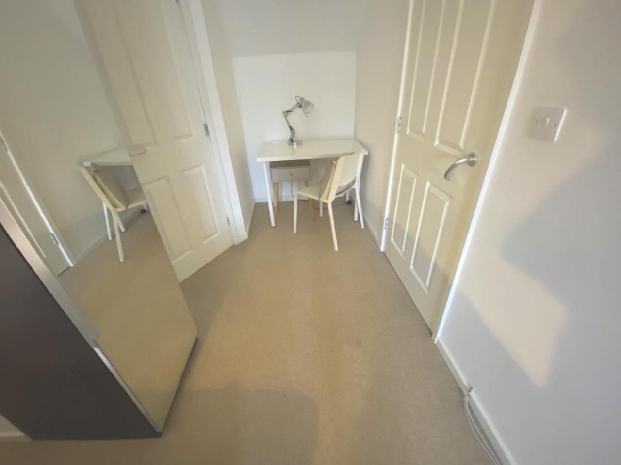 Walsall Group Accommodation Екстериор снимка