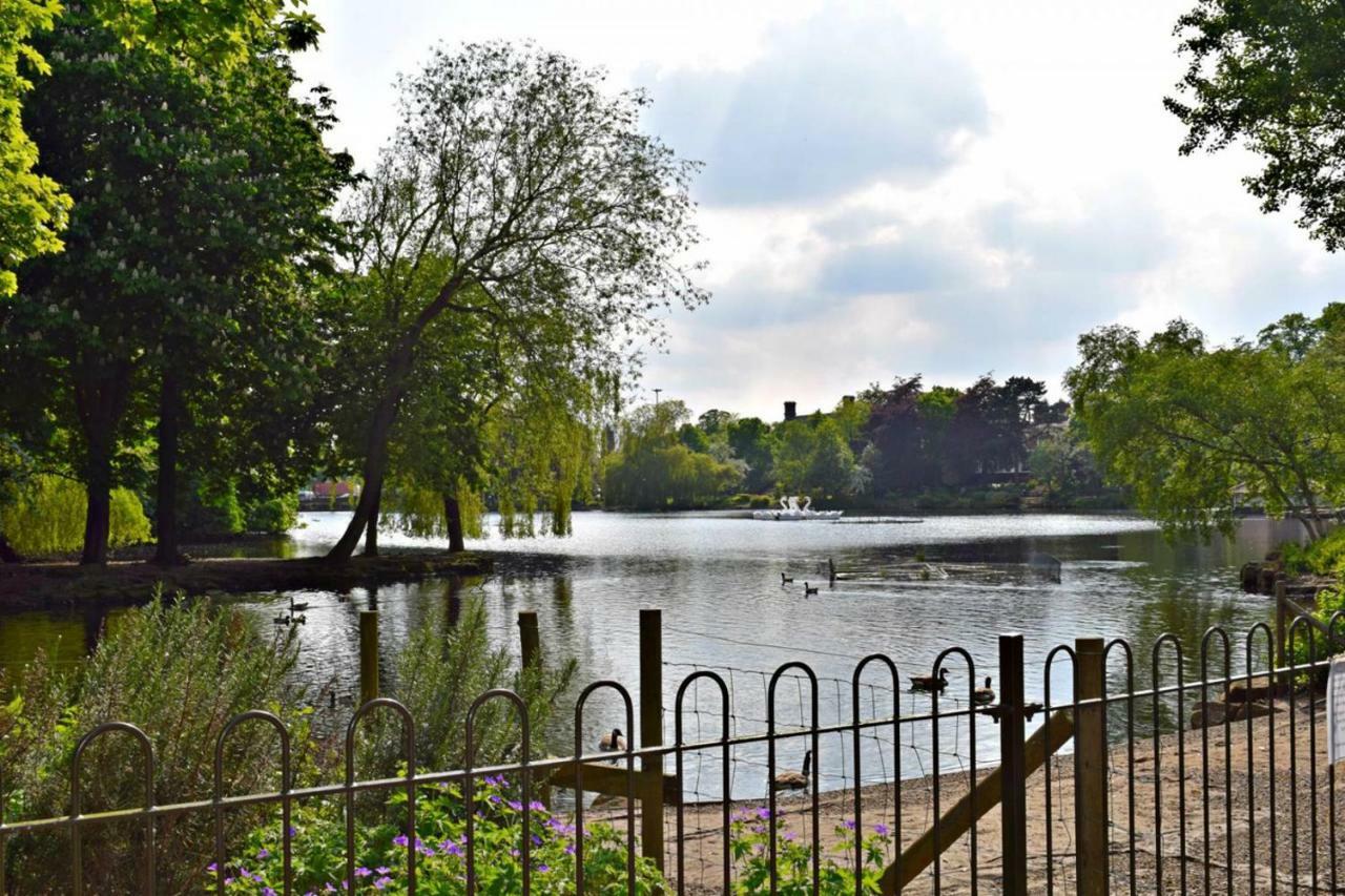 Walsall Group Accommodation Екстериор снимка